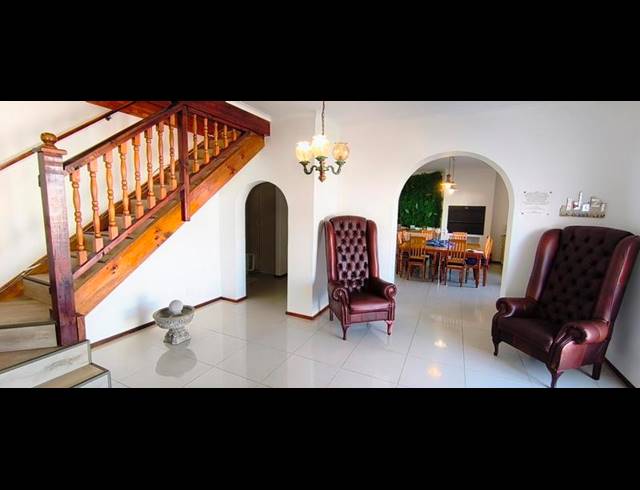 7 BEDROOM HOUSE FOR SALE IN WILDERNESS CENTRAL